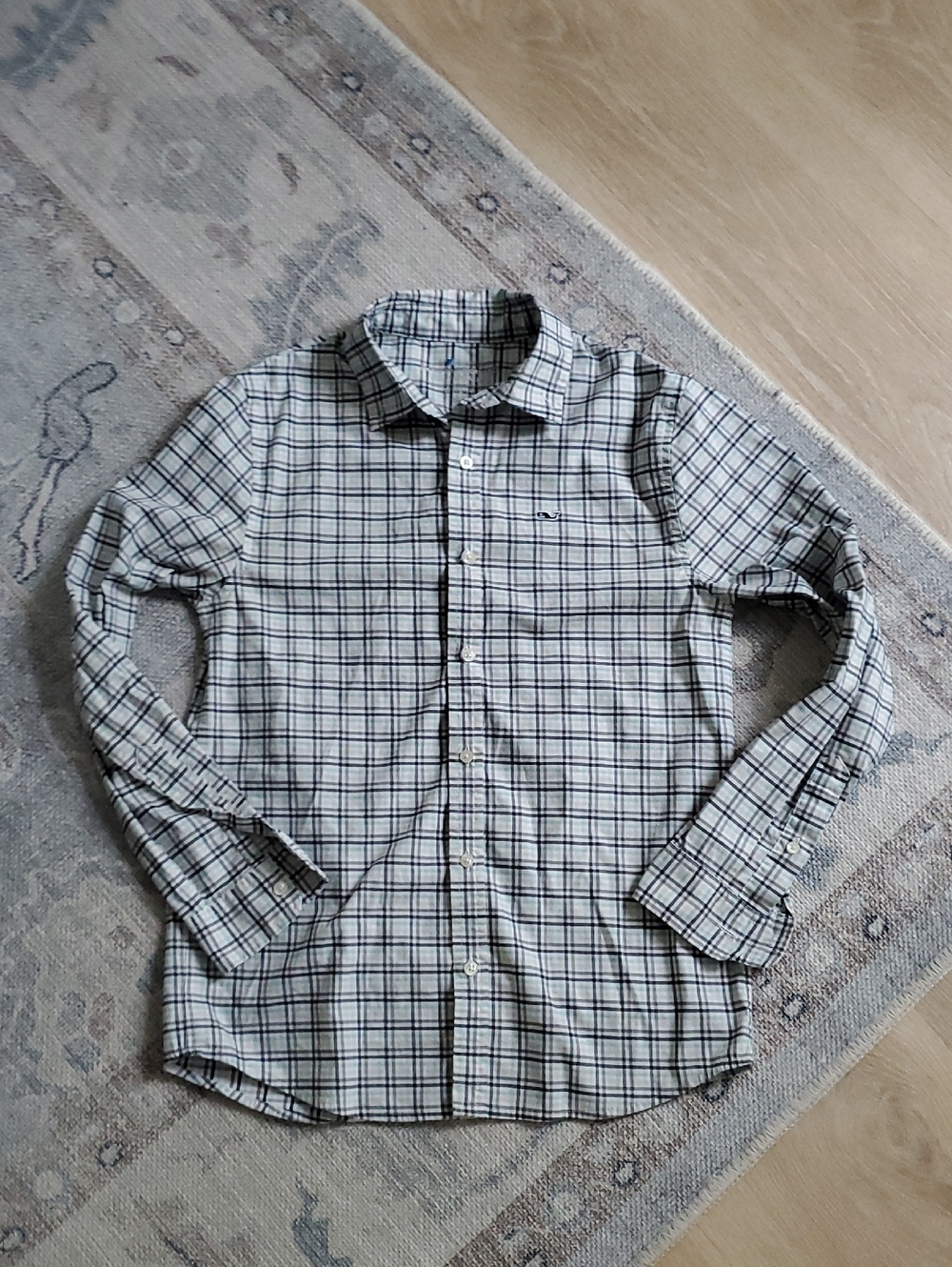 Vineyard Vines Boys On the Go Performance plaid button up shirt SzM (12-14)